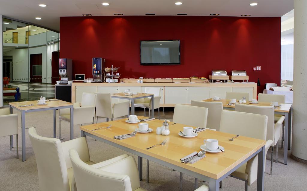 Orea Hotel Atrium Otrokovice Eksteriør bilde