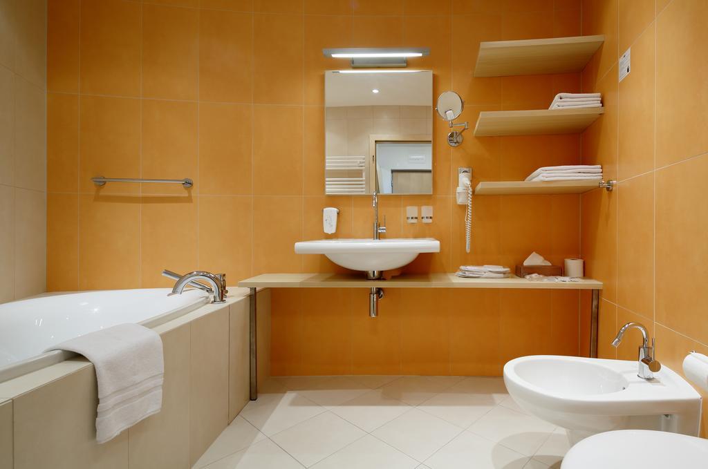 Orea Hotel Atrium Otrokovice Rom bilde