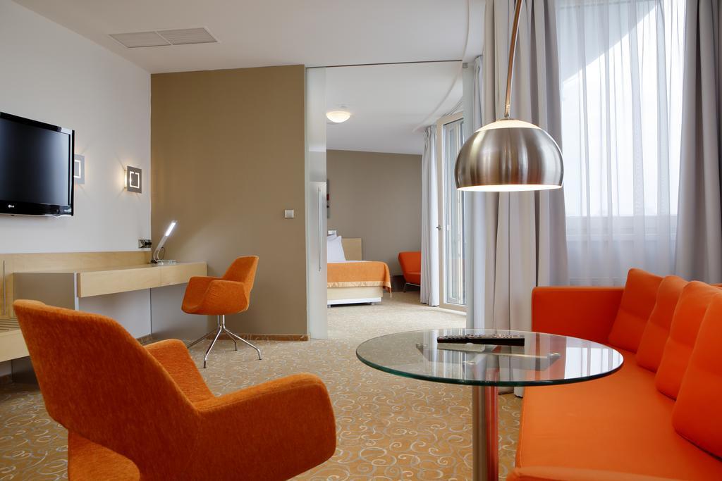 Orea Hotel Atrium Otrokovice Rom bilde