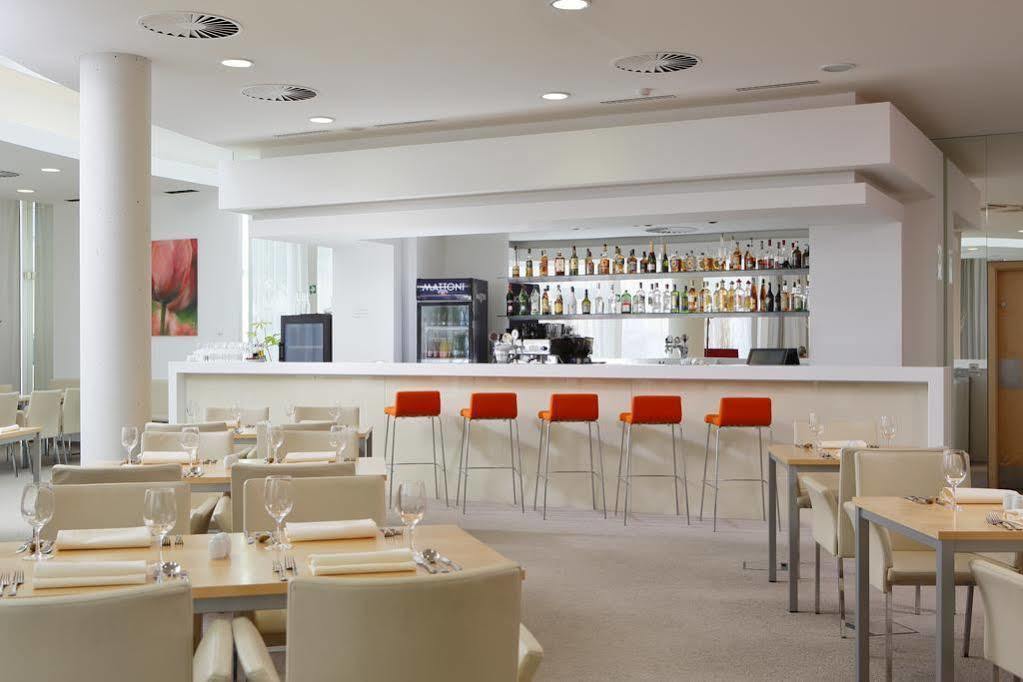 Orea Hotel Atrium Otrokovice Eksteriør bilde
