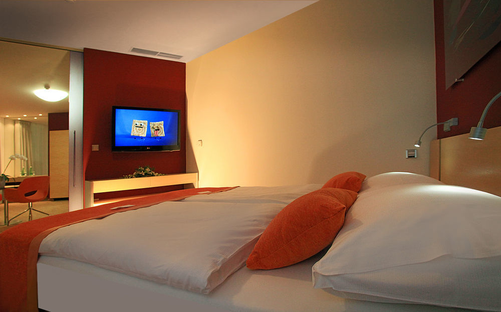Orea Hotel Atrium Otrokovice Eksteriør bilde